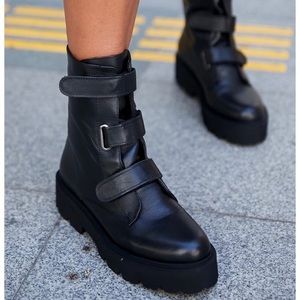 Black boots, never used. New in box